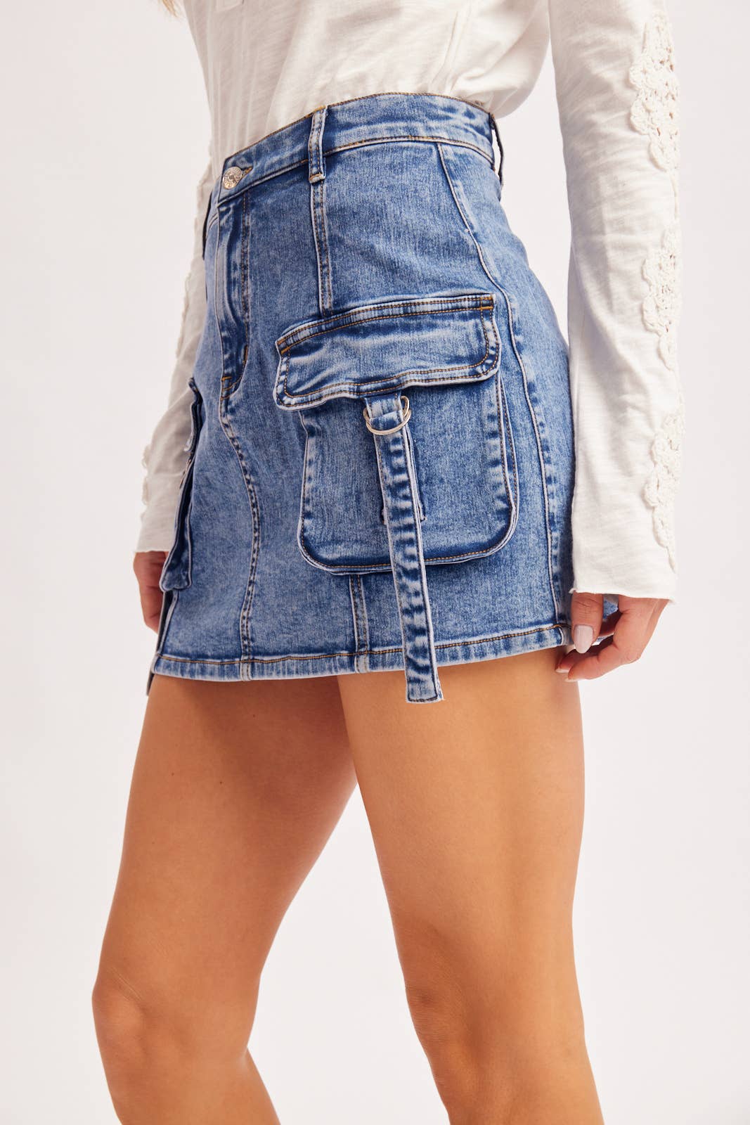 UTILITY CARGO DENIM MINI SKIRT