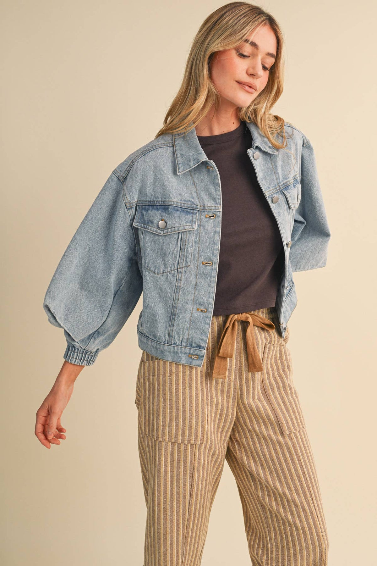 STRUCTURED SLEEVE DENIM JACKET